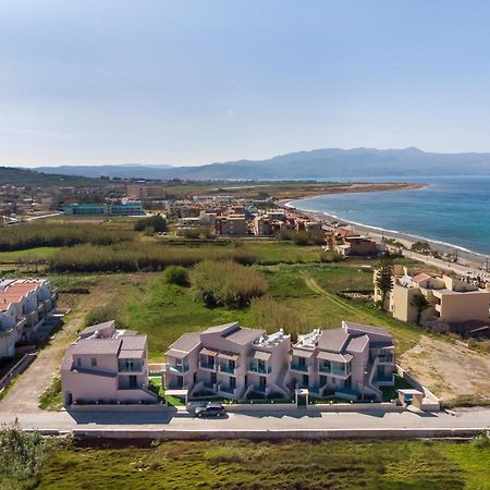 Aegean Breeze Luxury Apartments Next To The Sea 马莱迈 外观 照片
