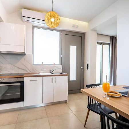 Aegean Breeze Luxury Apartments Next To The Sea 马莱迈 外观 照片