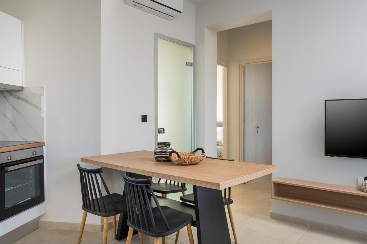 Aegean Breeze Luxury Apartments Next To The Sea 马莱迈 外观 照片