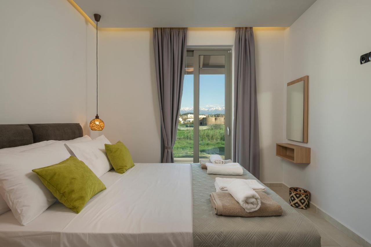 Aegean Breeze Luxury Apartments Next To The Sea 马莱迈 外观 照片