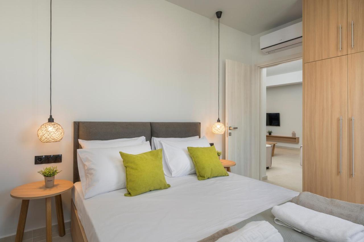 Aegean Breeze Luxury Apartments Next To The Sea 马莱迈 外观 照片