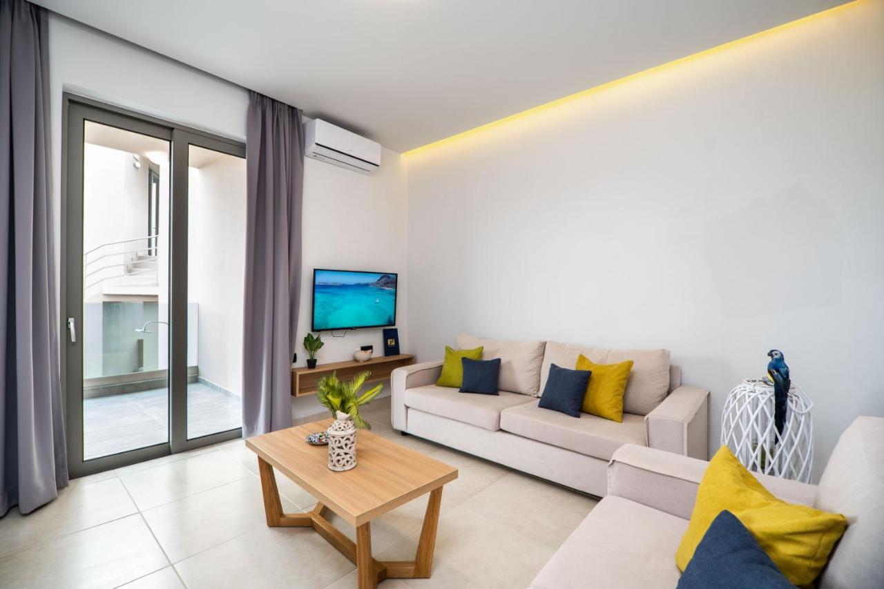 Aegean Breeze Luxury Apartments Next To The Sea 马莱迈 外观 照片