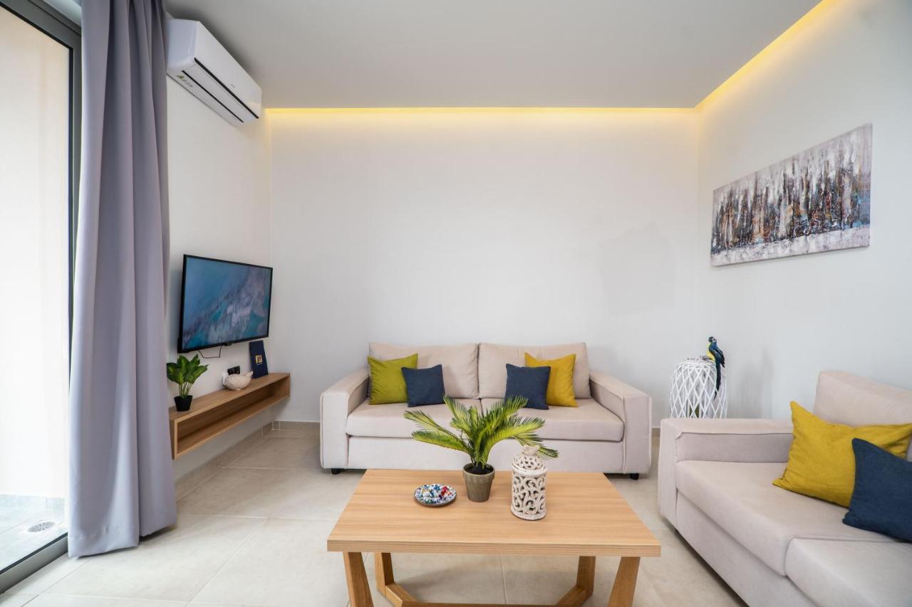 Aegean Breeze Luxury Apartments Next To The Sea 马莱迈 外观 照片